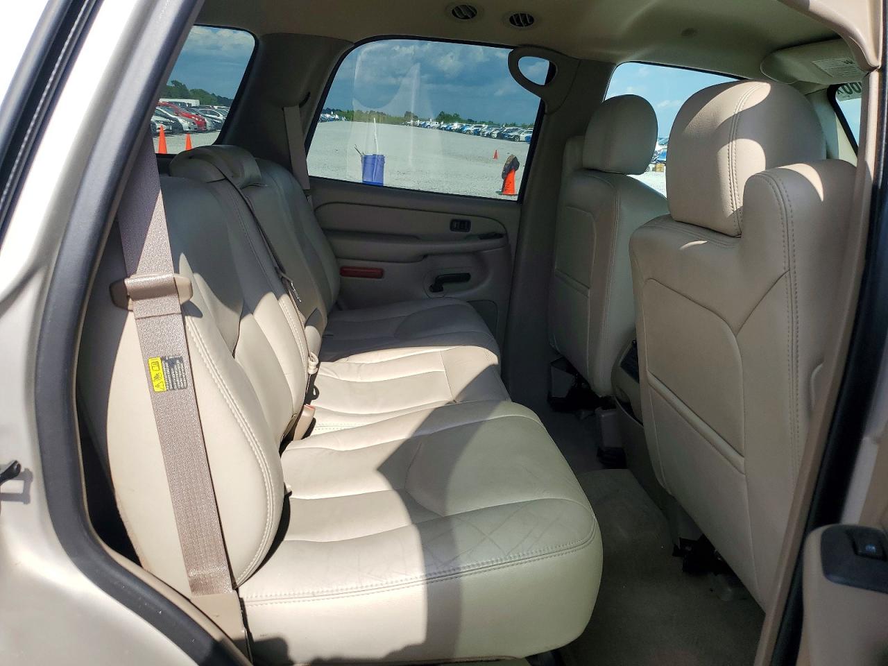 2004 CHEVROLET TAHOE