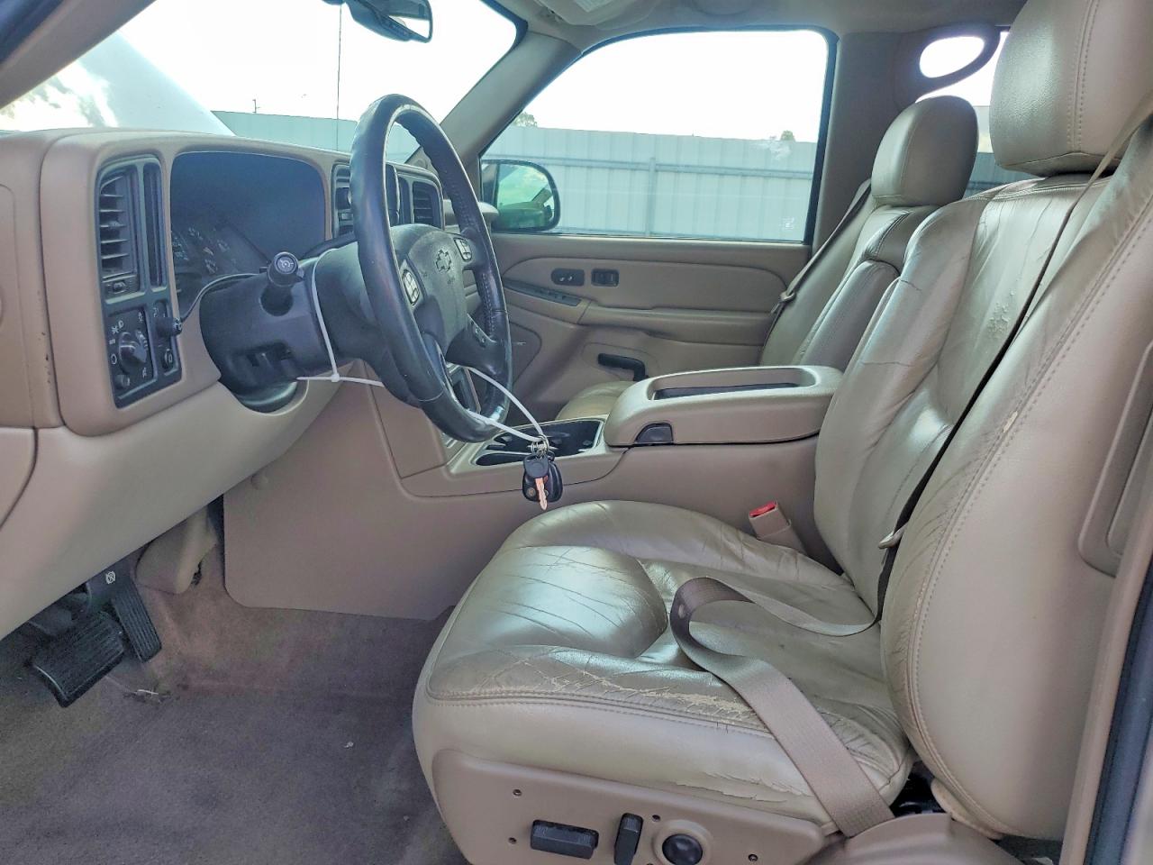 2004 CHEVROLET TAHOE