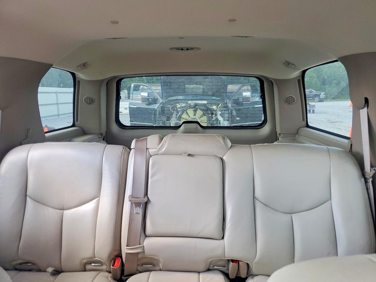 2004 CHEVROLET TAHOE