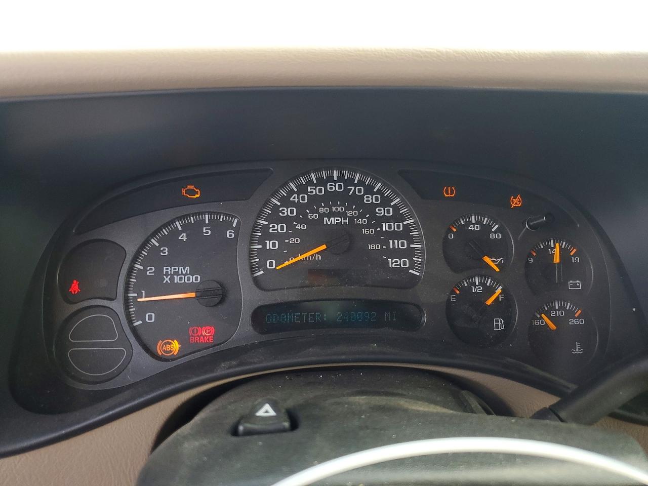 2004 CHEVROLET TAHOE