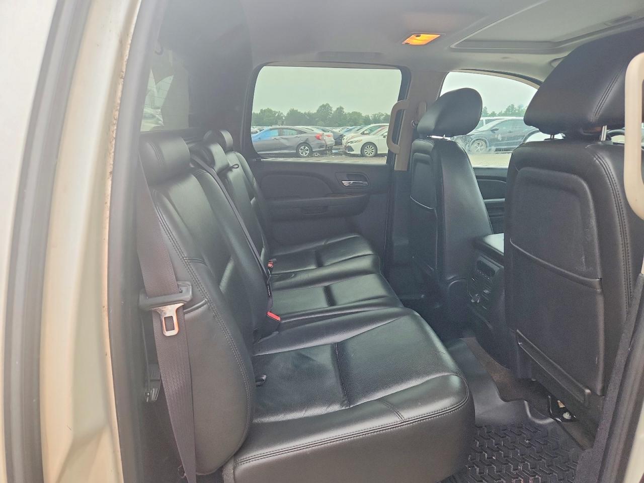 2011 CHEVROLET AVALANCHE