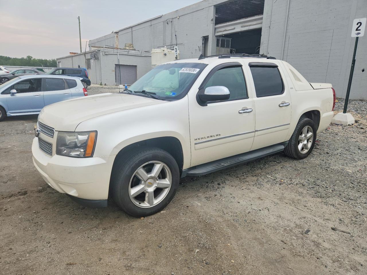 2011 CHEVROLET AVALANCHE