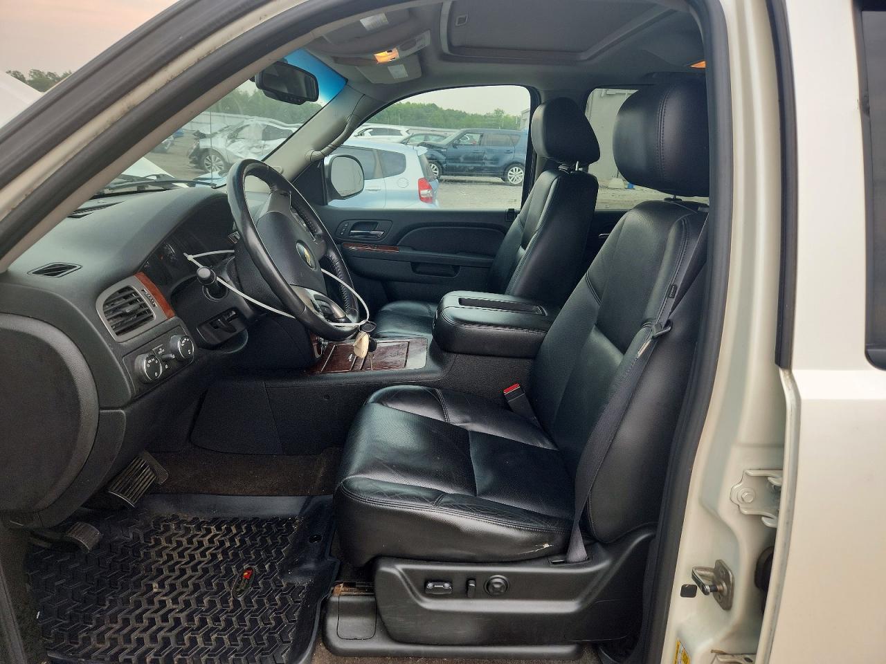 2011 CHEVROLET AVALANCHE