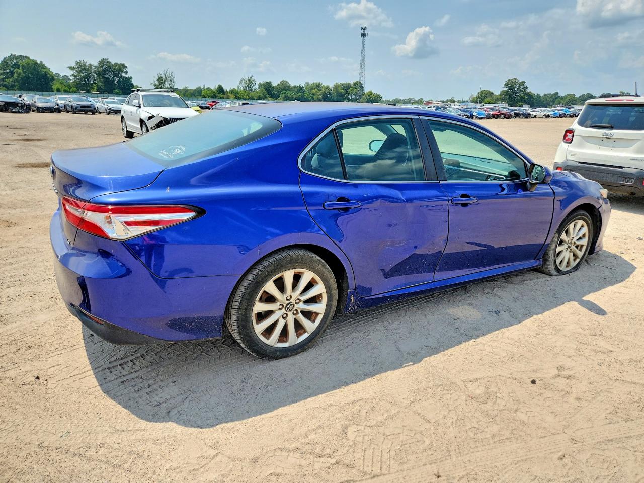 2018 TOYOTA CAMRY