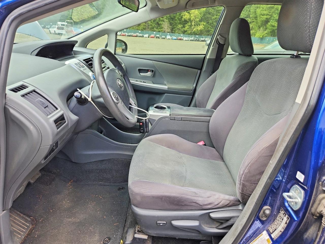 2013 TOYOTA PRIUS