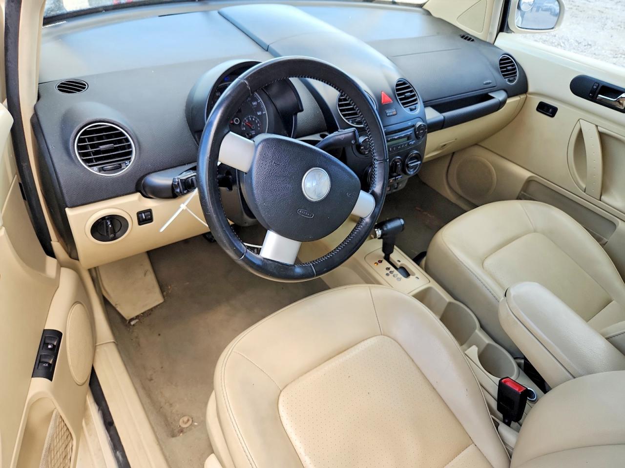 2009 VOLKSWAGEN BEETLE