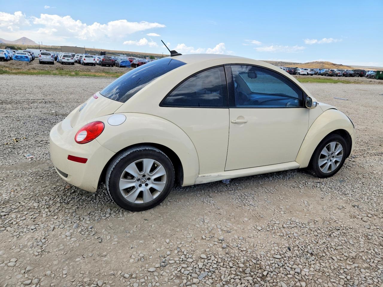 2009 VOLKSWAGEN BEETLE