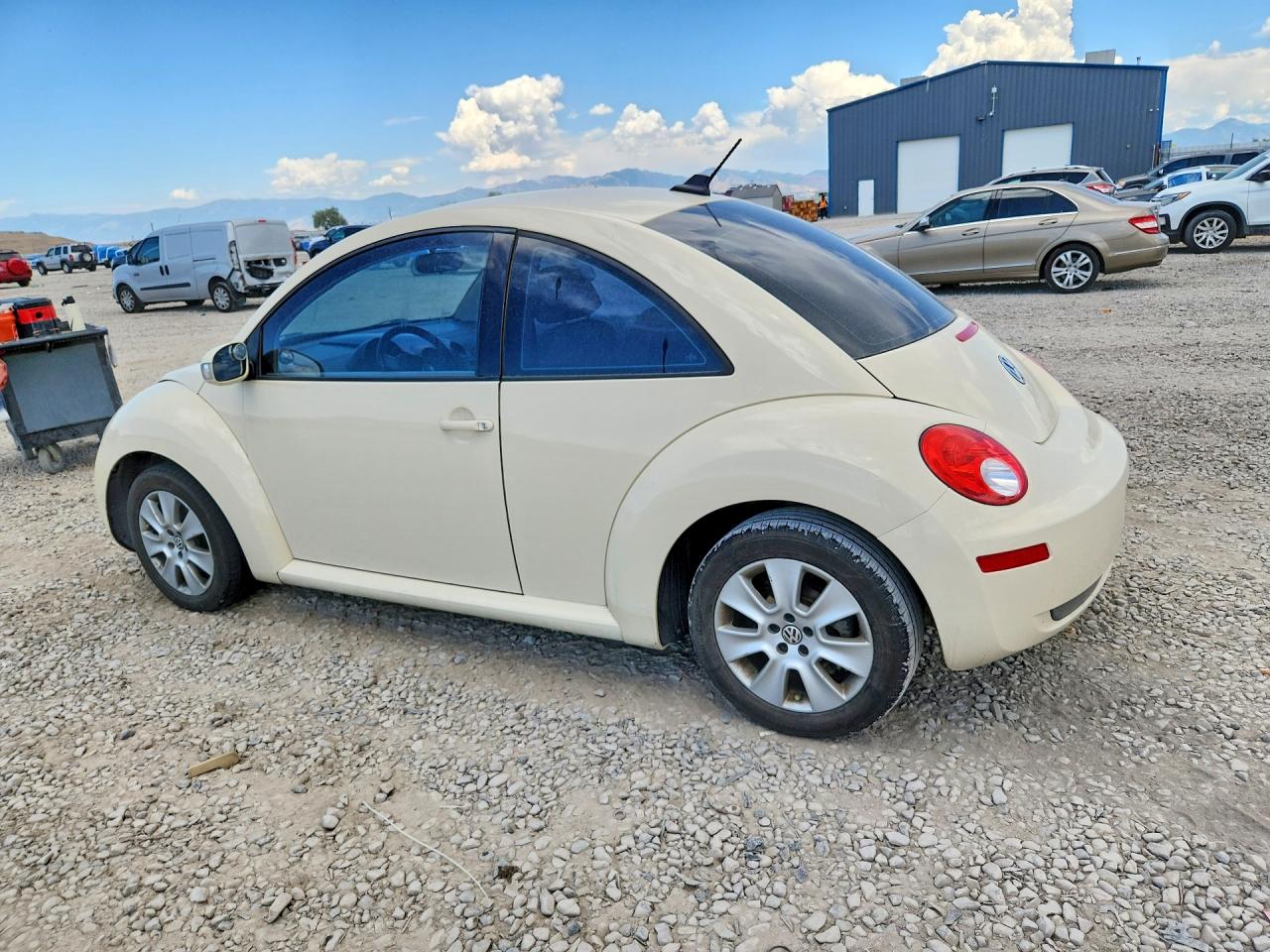 2009 VOLKSWAGEN BEETLE