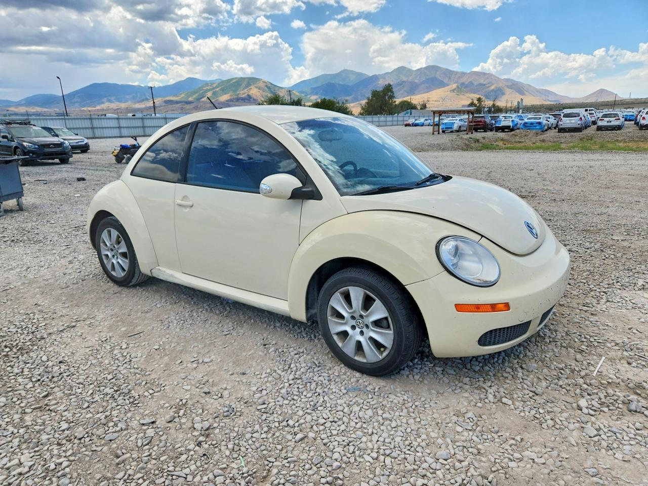 2009 VOLKSWAGEN BEETLE