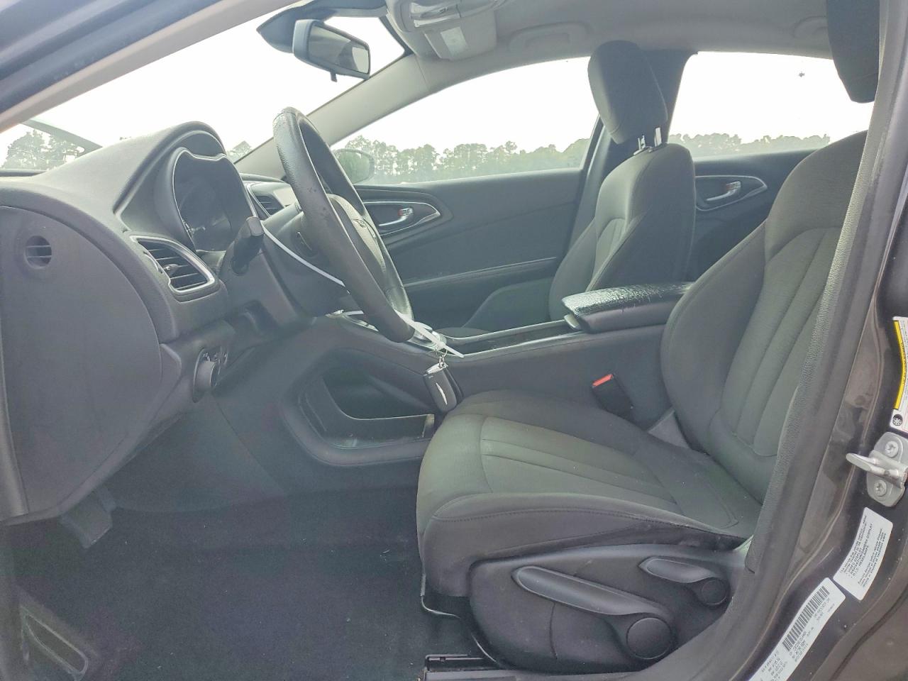 2016 CHRYSLER 200