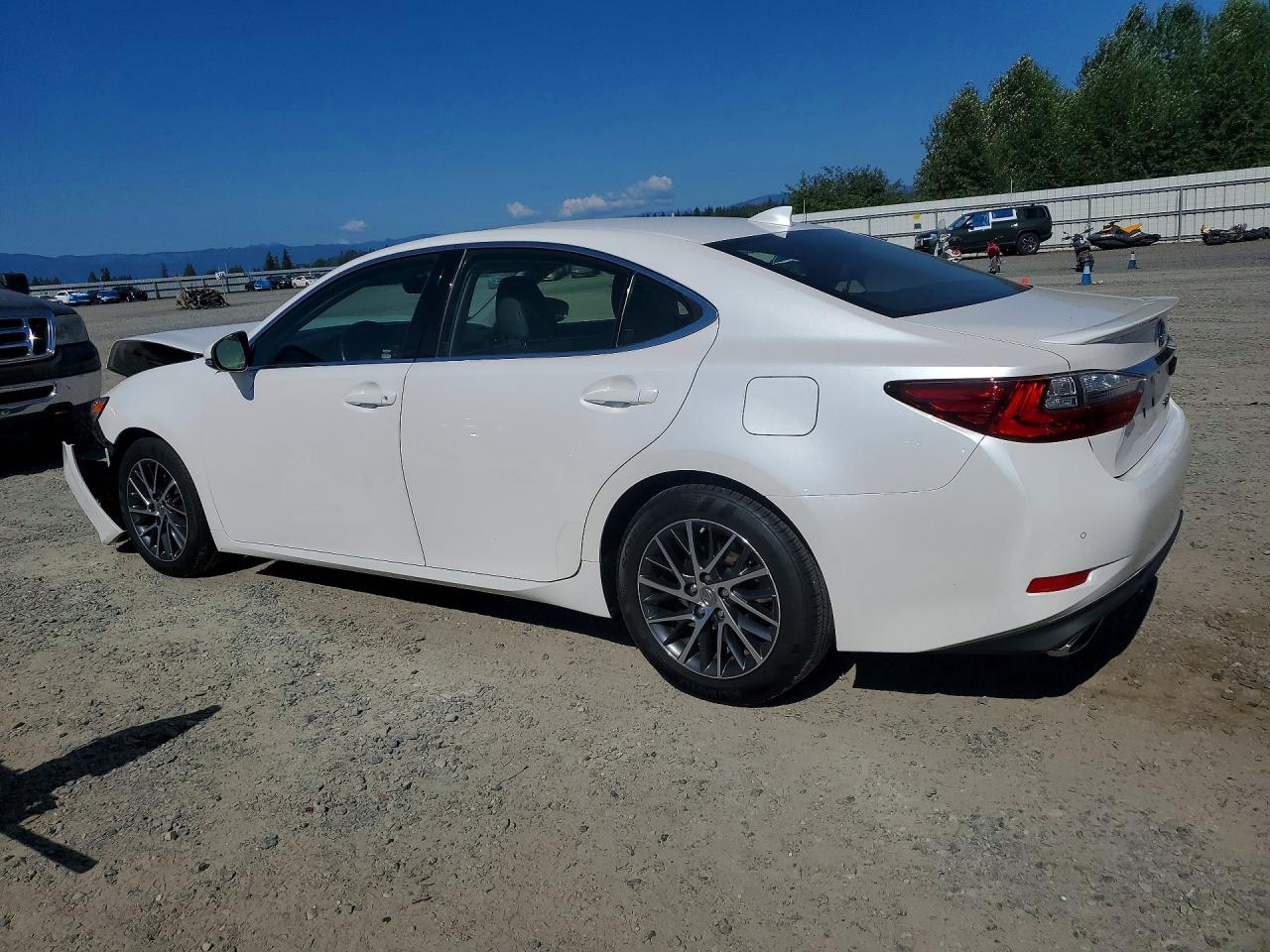 2016 LEXUS ES350