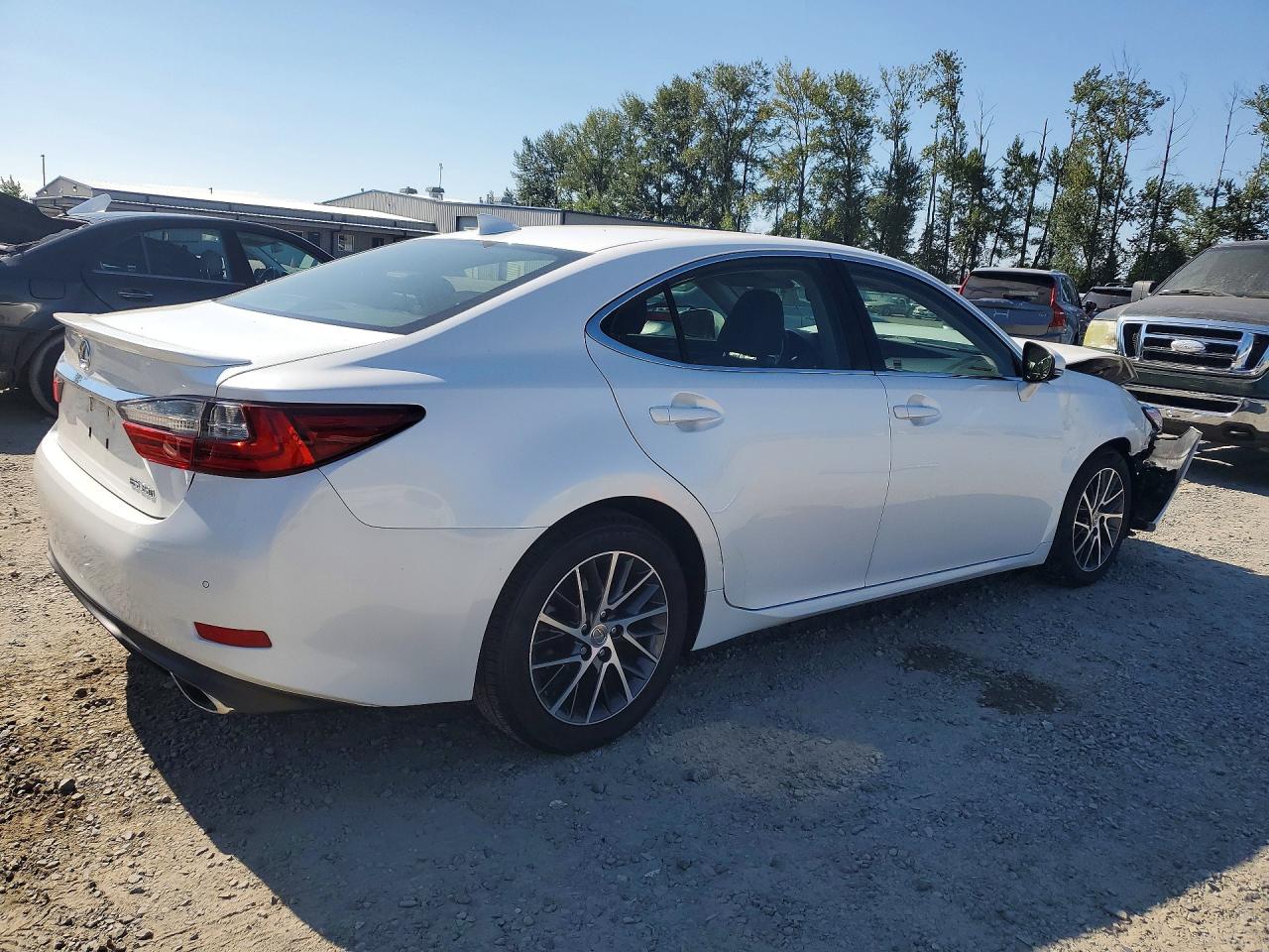 2016 LEXUS ES350