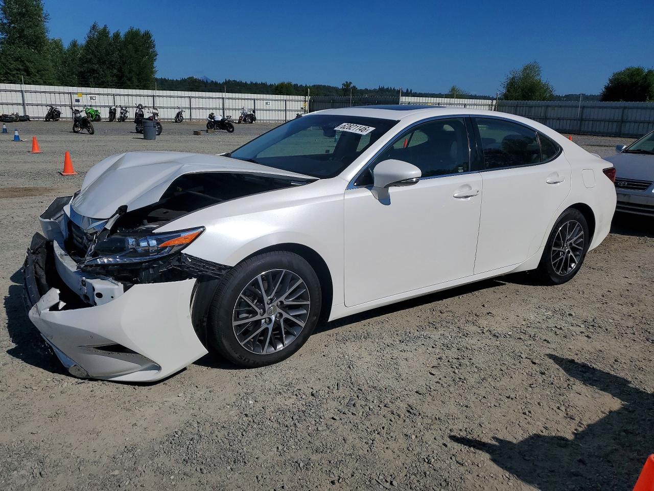 2016 LEXUS ES350