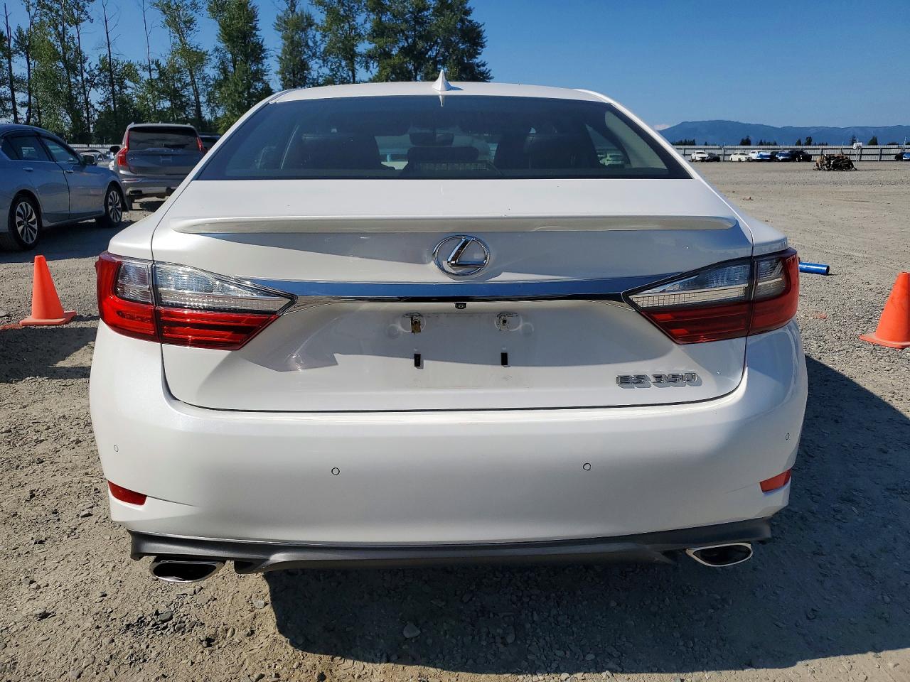 2016 LEXUS ES350