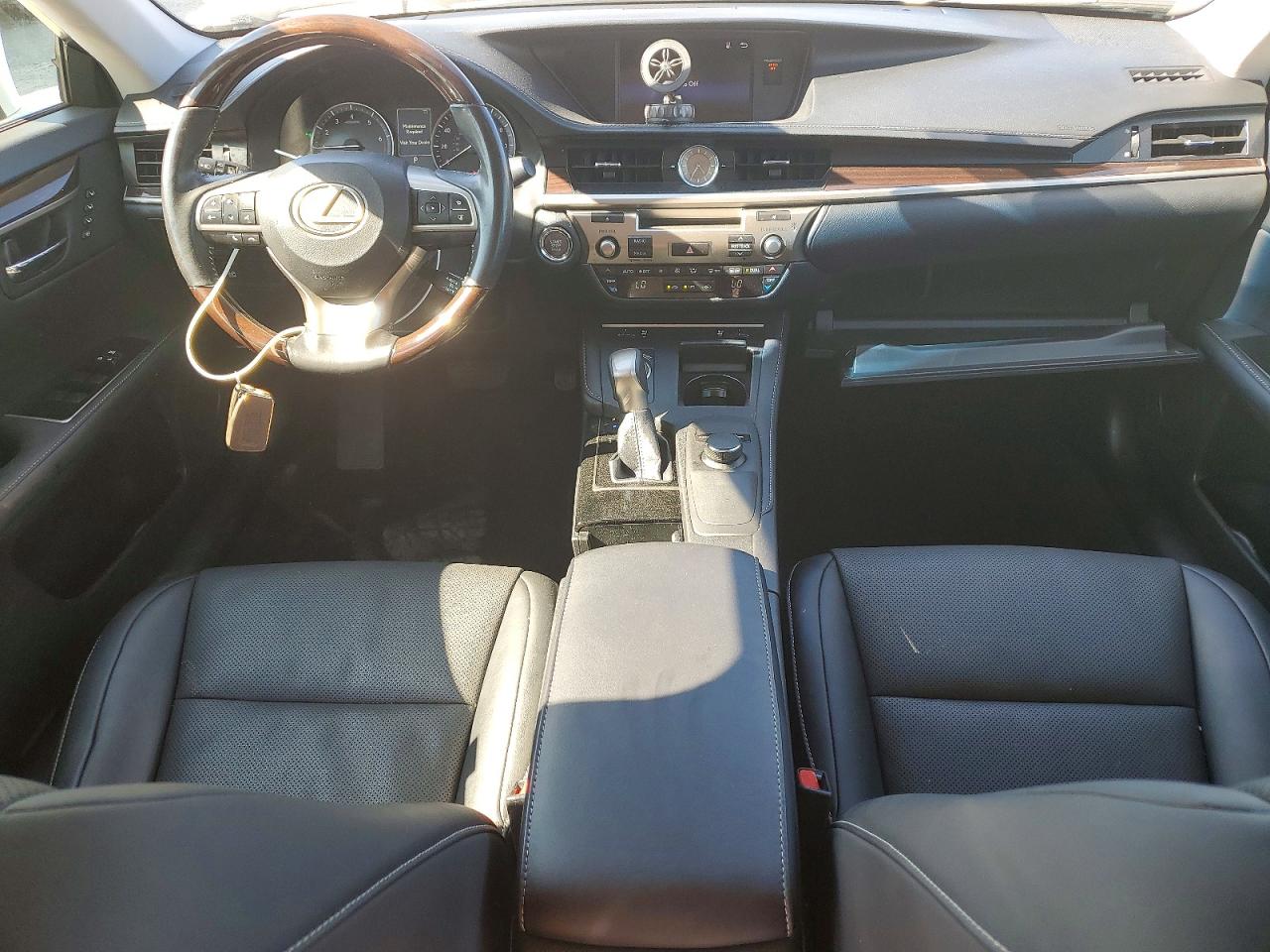 2016 LEXUS ES350