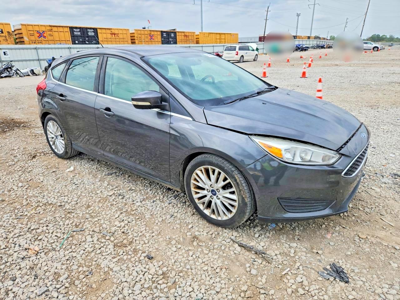 2016 FORD FOCUS