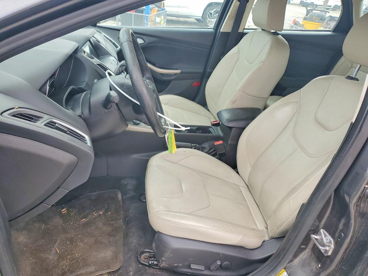 2016 FORD FOCUS