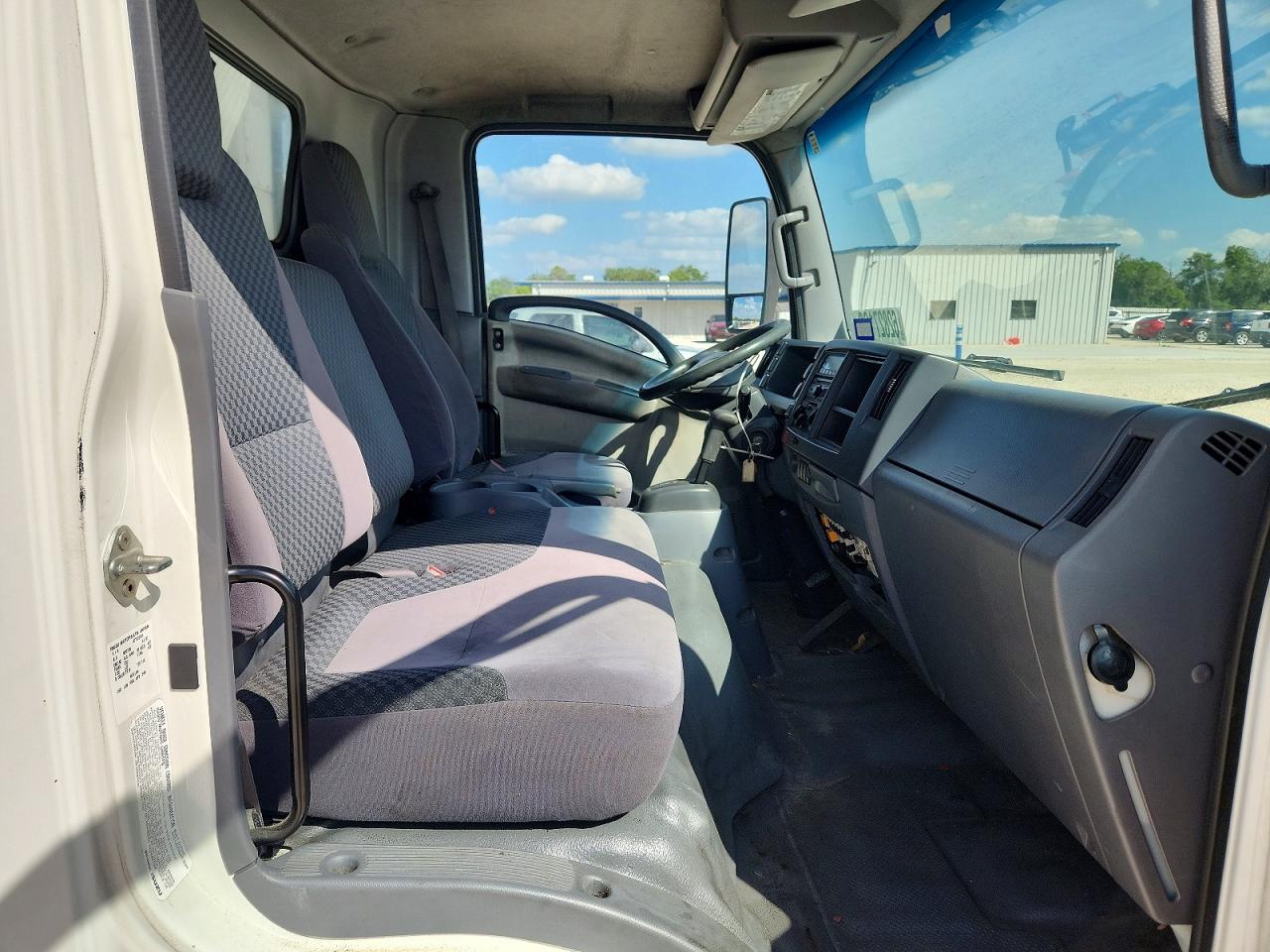 2013 ISUZU NPR