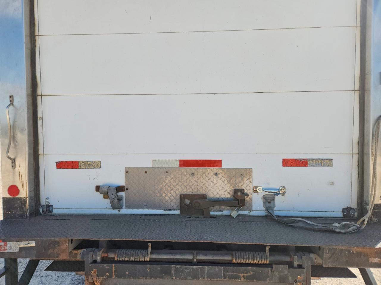 2013 ISUZU NPR
