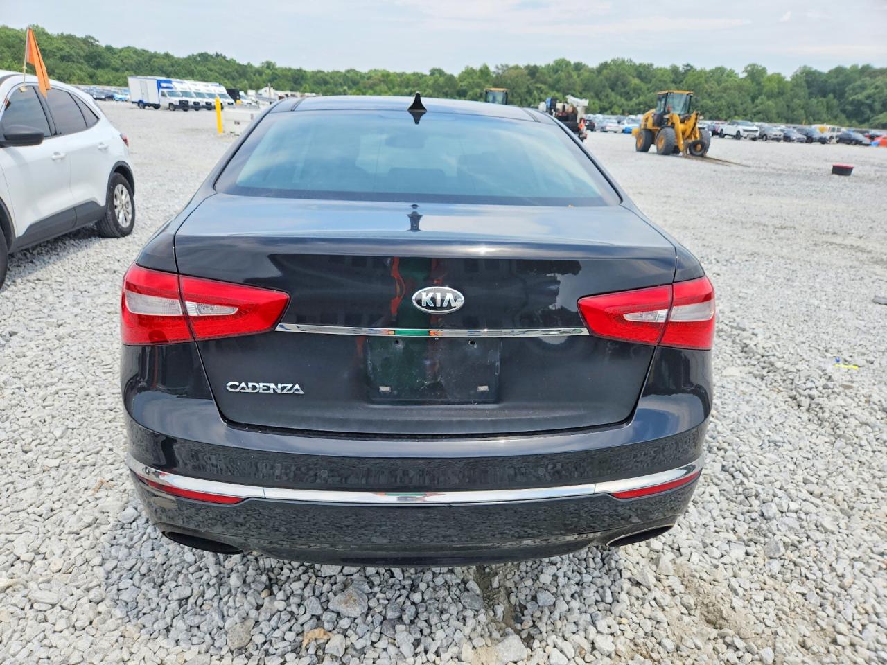 2014 KIA CADENZA