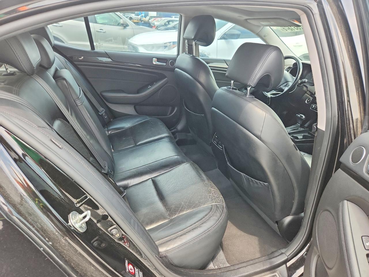2014 KIA CADENZA