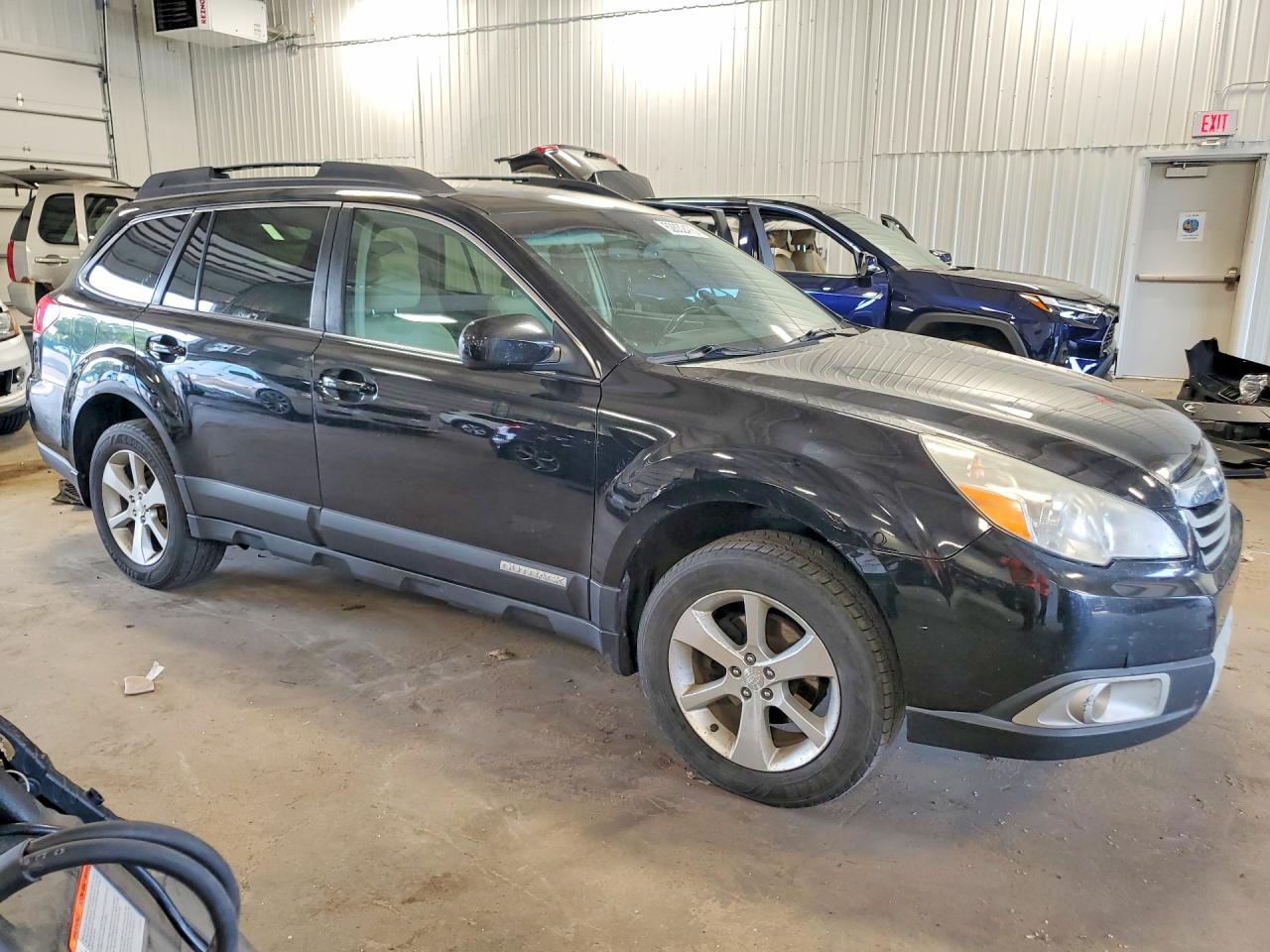2011 SUBARU OUTBACK