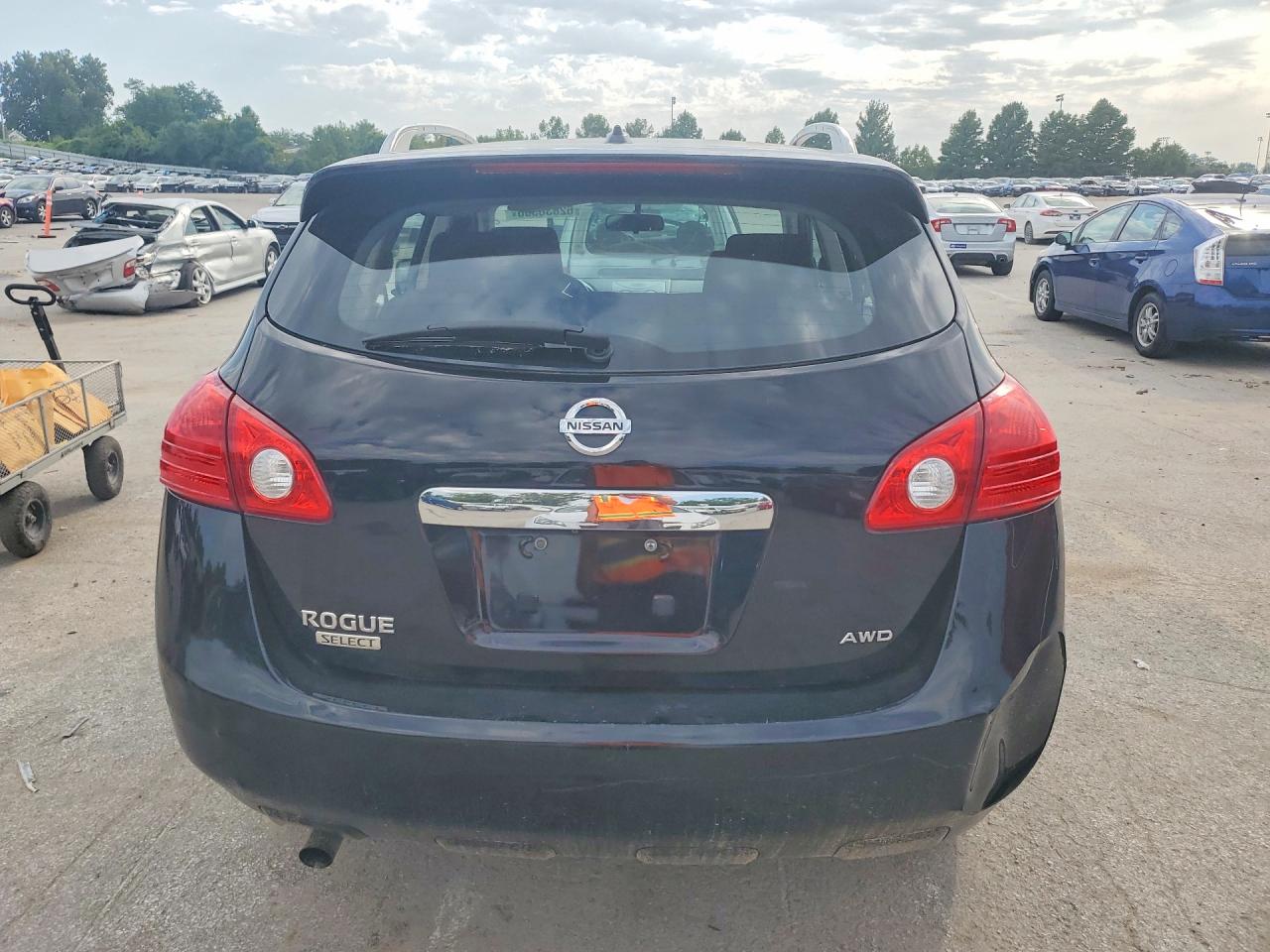 2015 NISSAN ROGUE