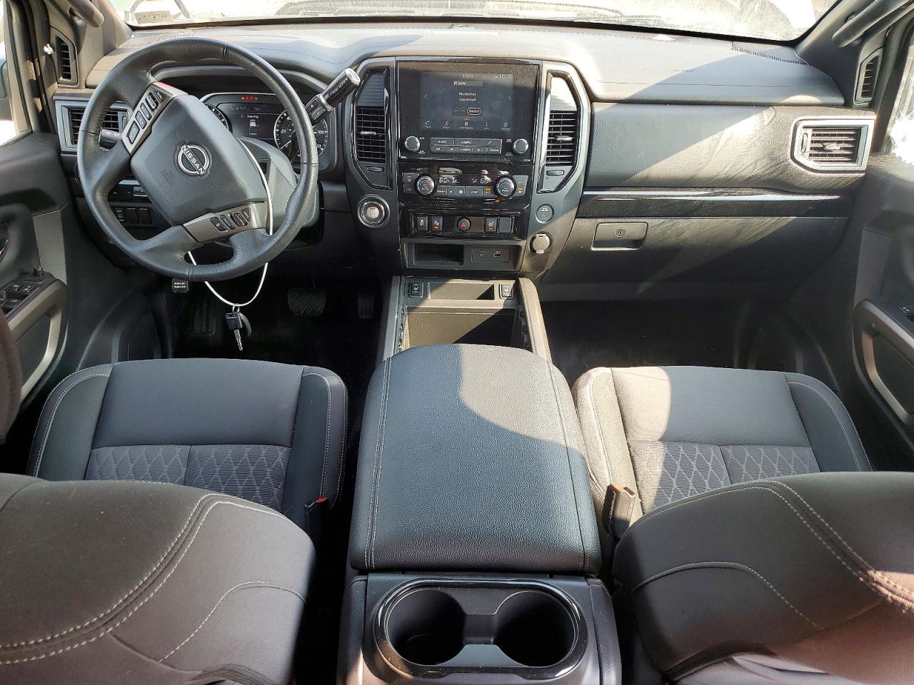 2024 NISSAN TITAN
