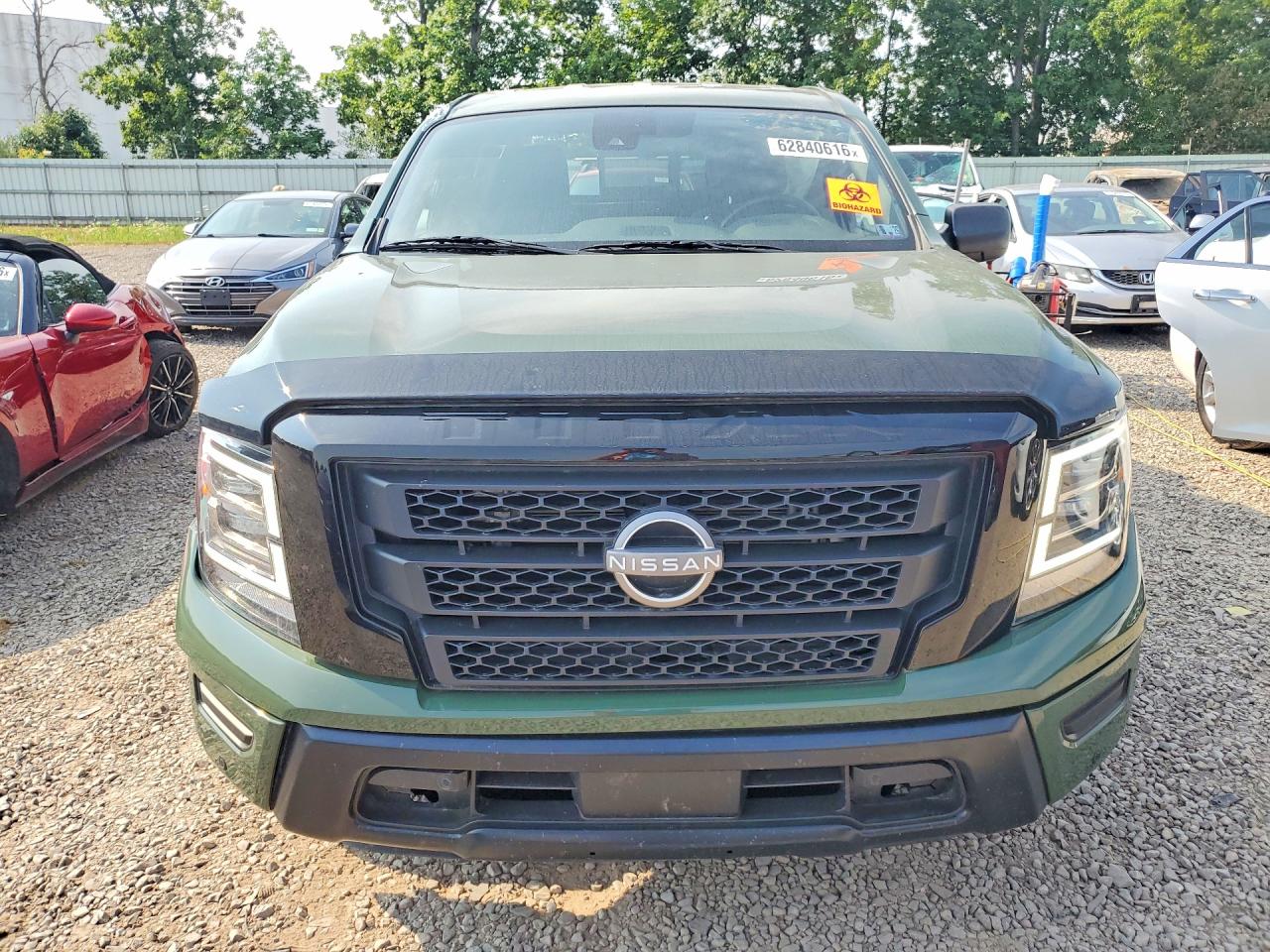 2024 NISSAN TITAN