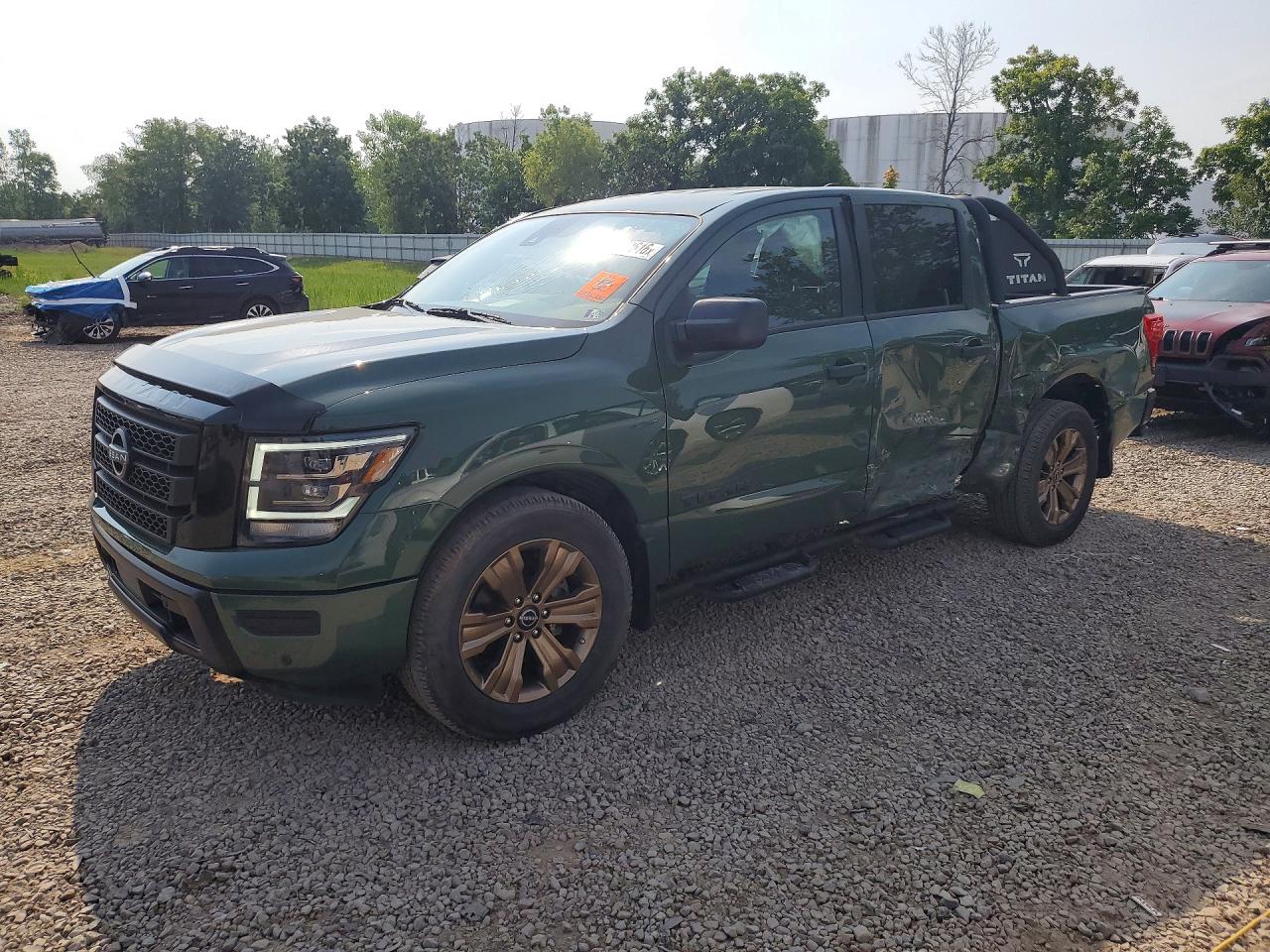 2024 NISSAN TITAN