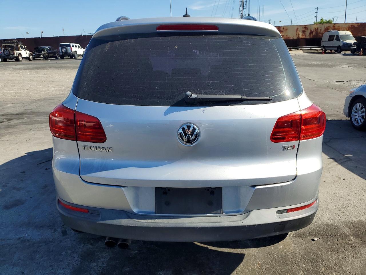 2016 VOLKSWAGEN TIGUAN