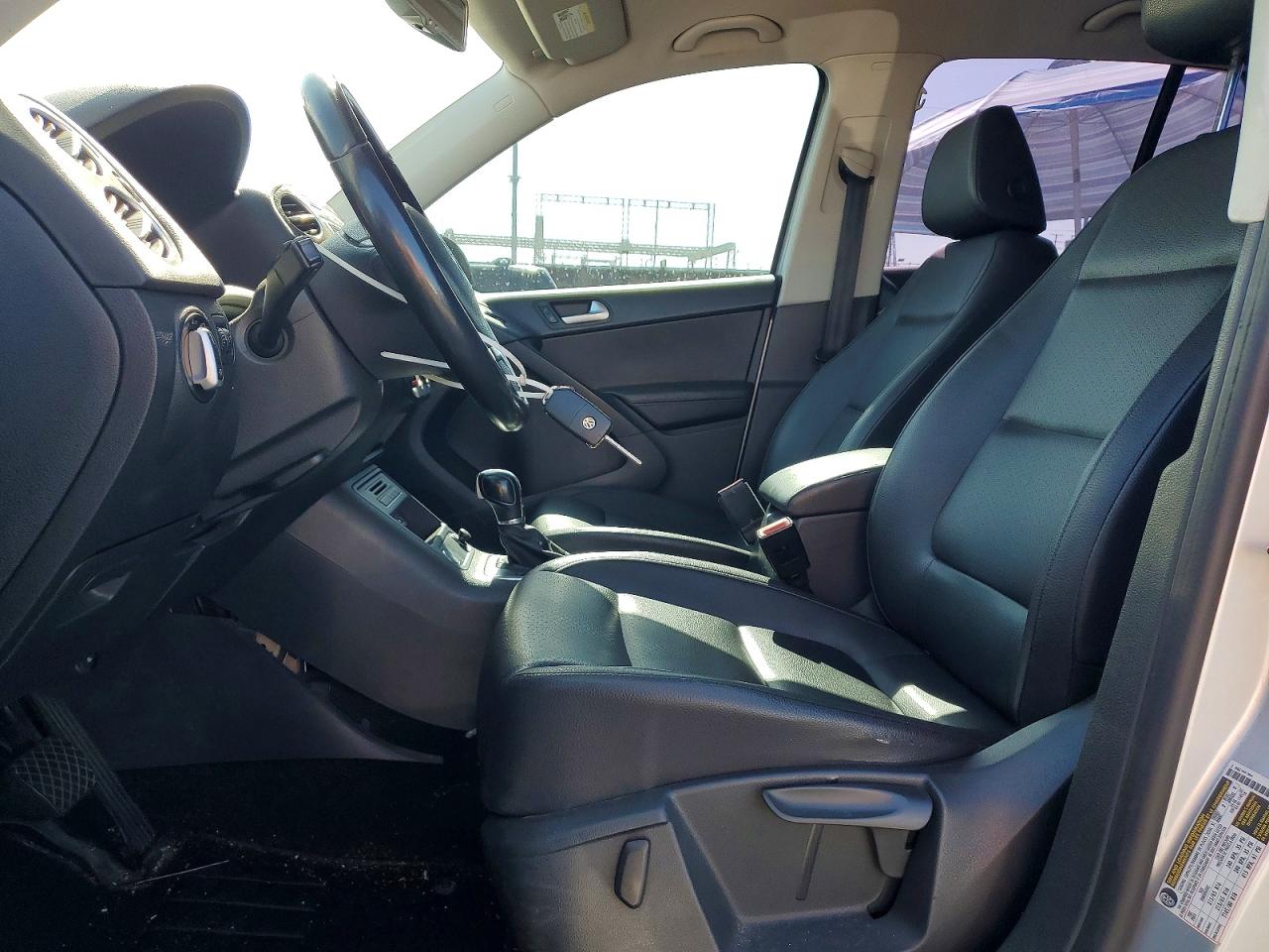 2016 VOLKSWAGEN TIGUAN