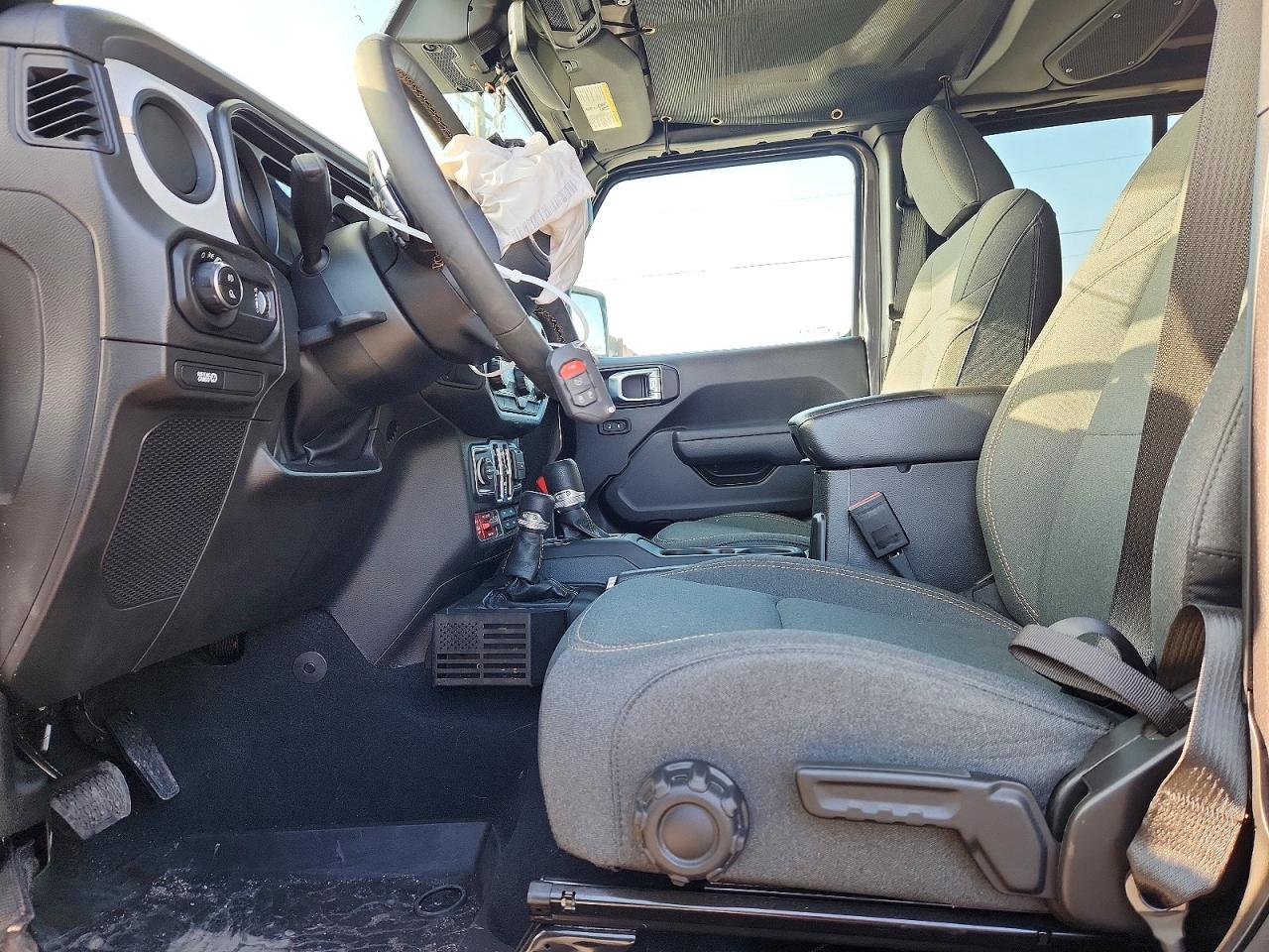 2024 JEEP GLADIATOR