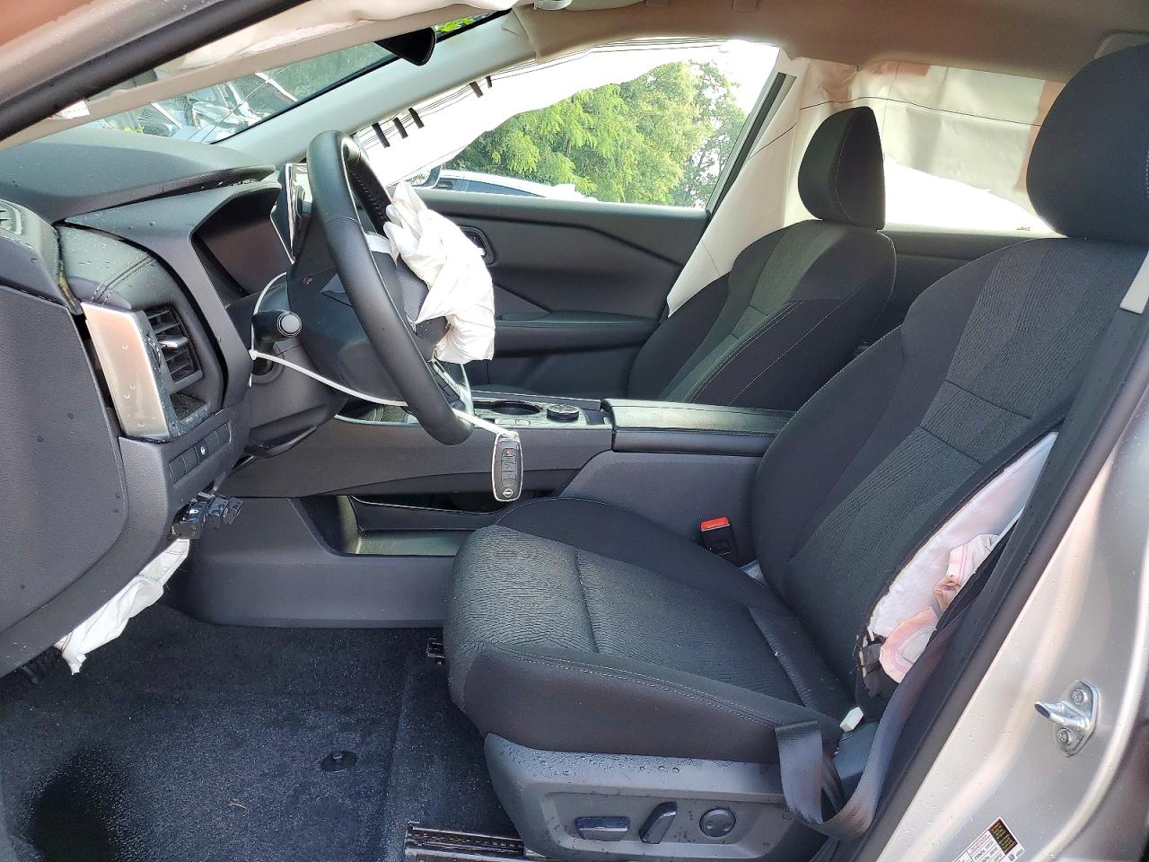 2025 NISSAN ROGUE