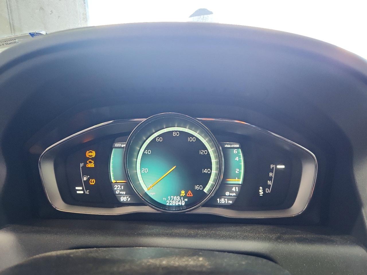 2017 VOLVO XC60