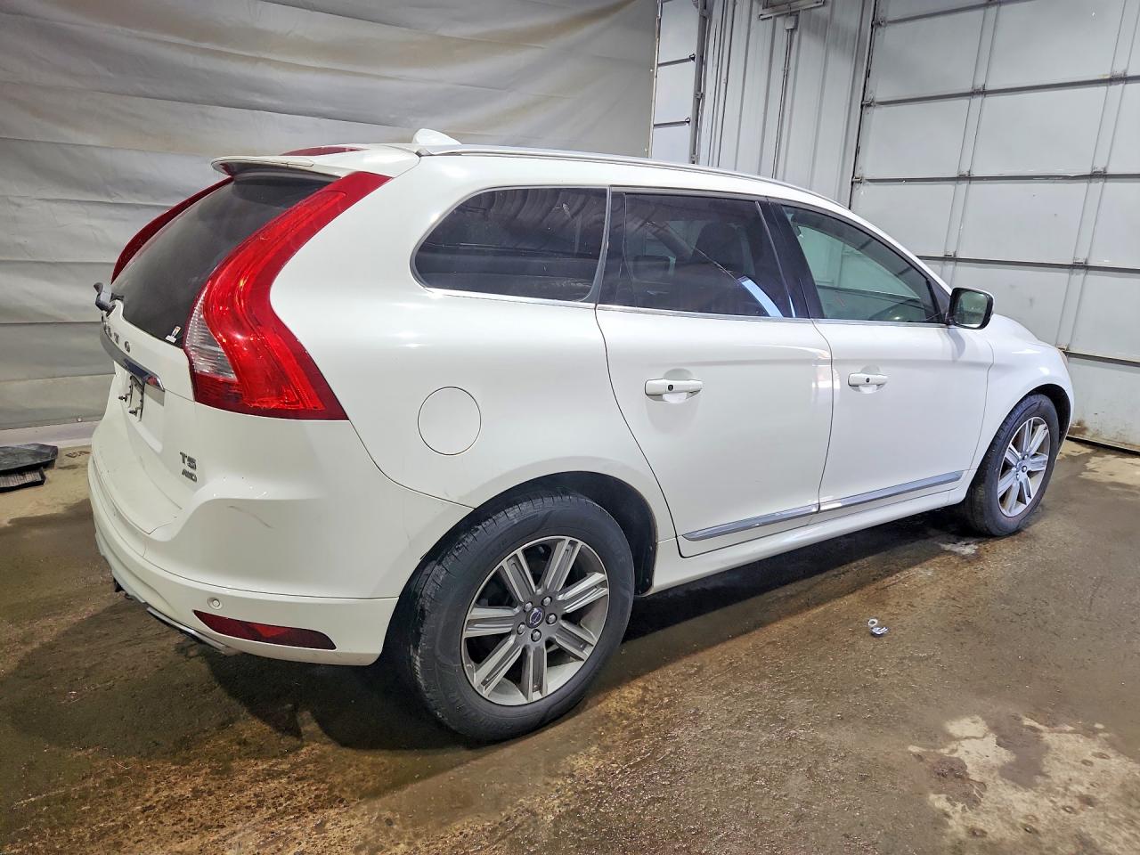 2017 VOLVO XC60