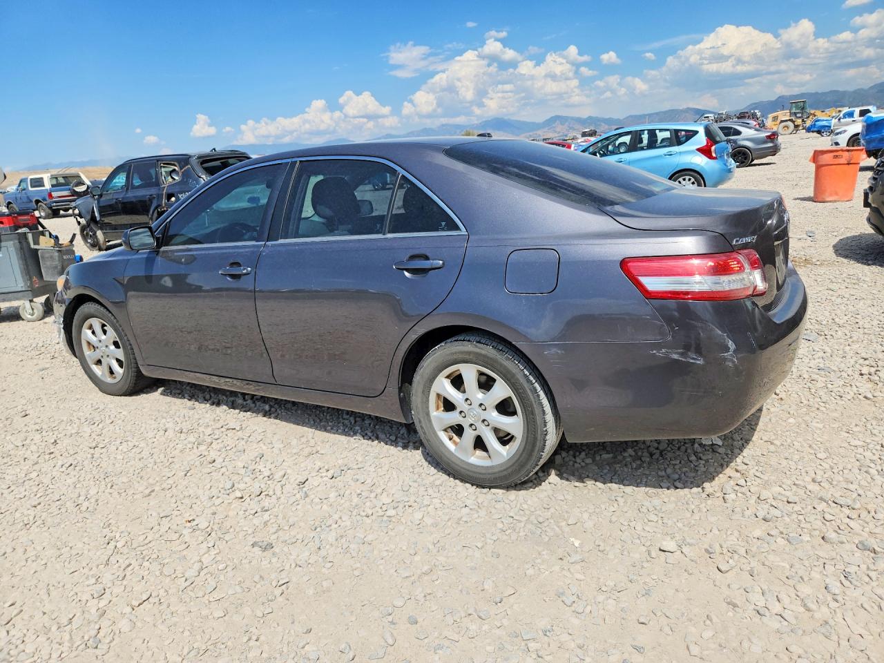 2011 TOYOTA CAMRY