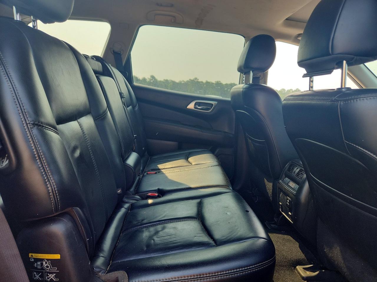 2017 NISSAN PATHFINDER