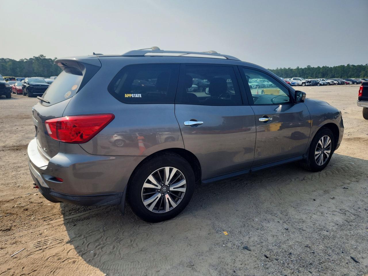 2017 NISSAN PATHFINDER