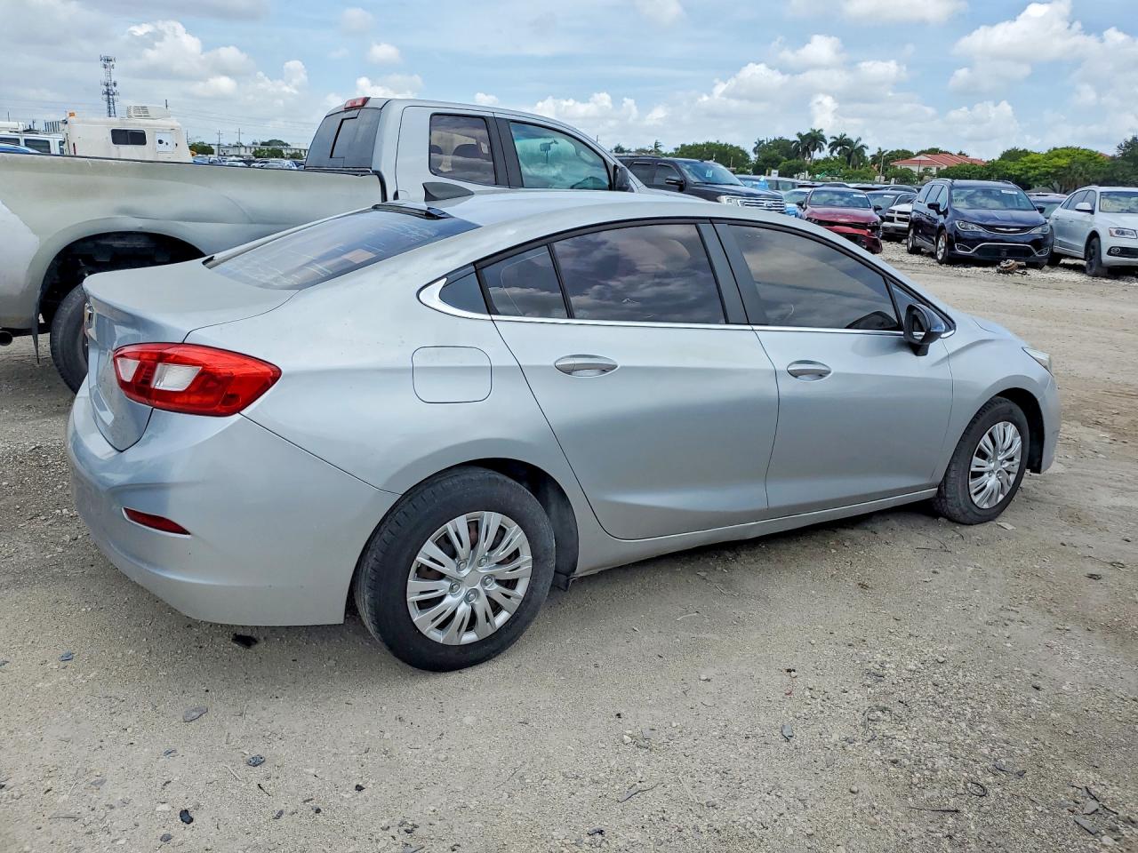 2017 CHEVROLET CRUZE