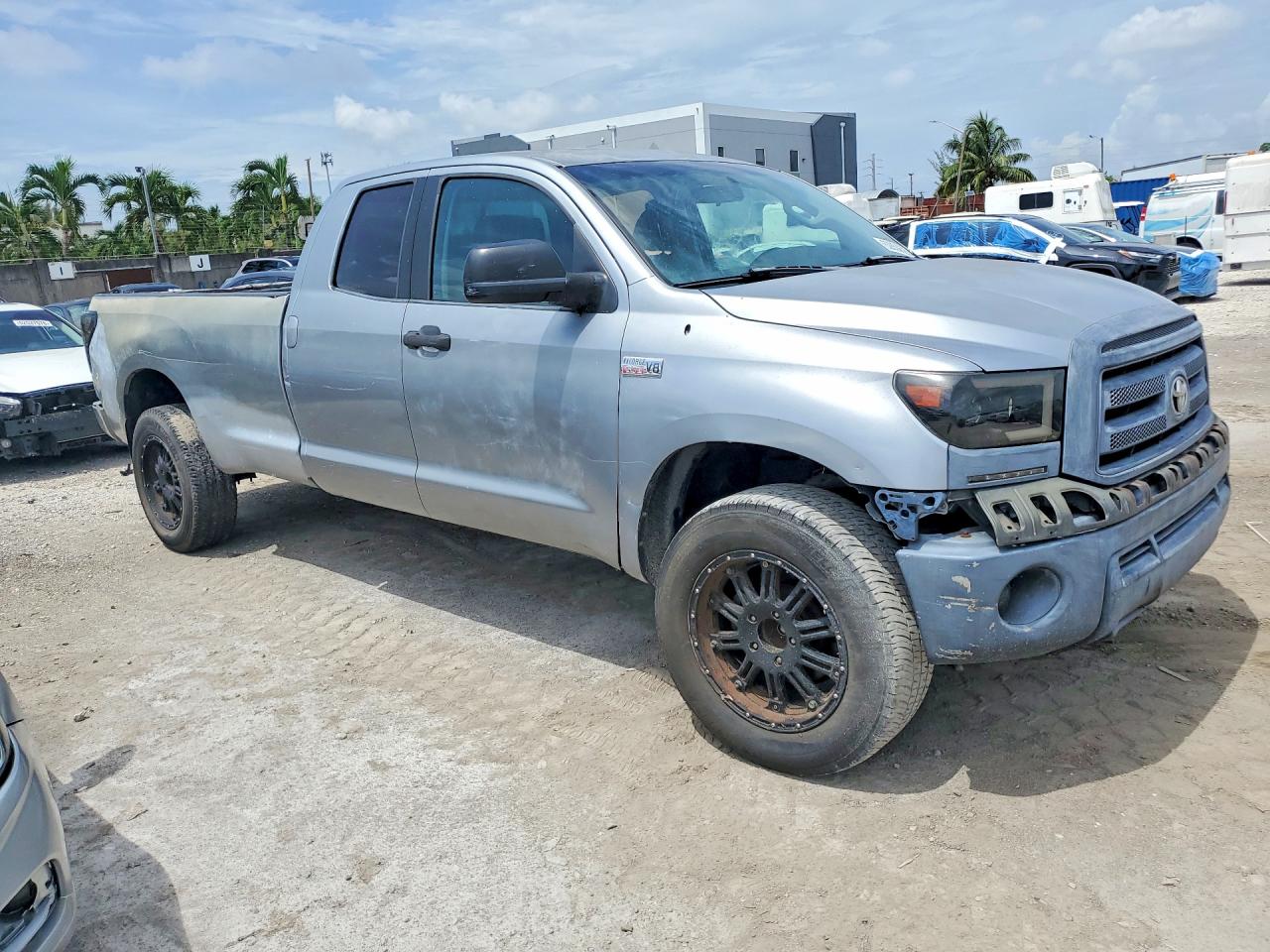 2010 TOYOTA TUNDRA