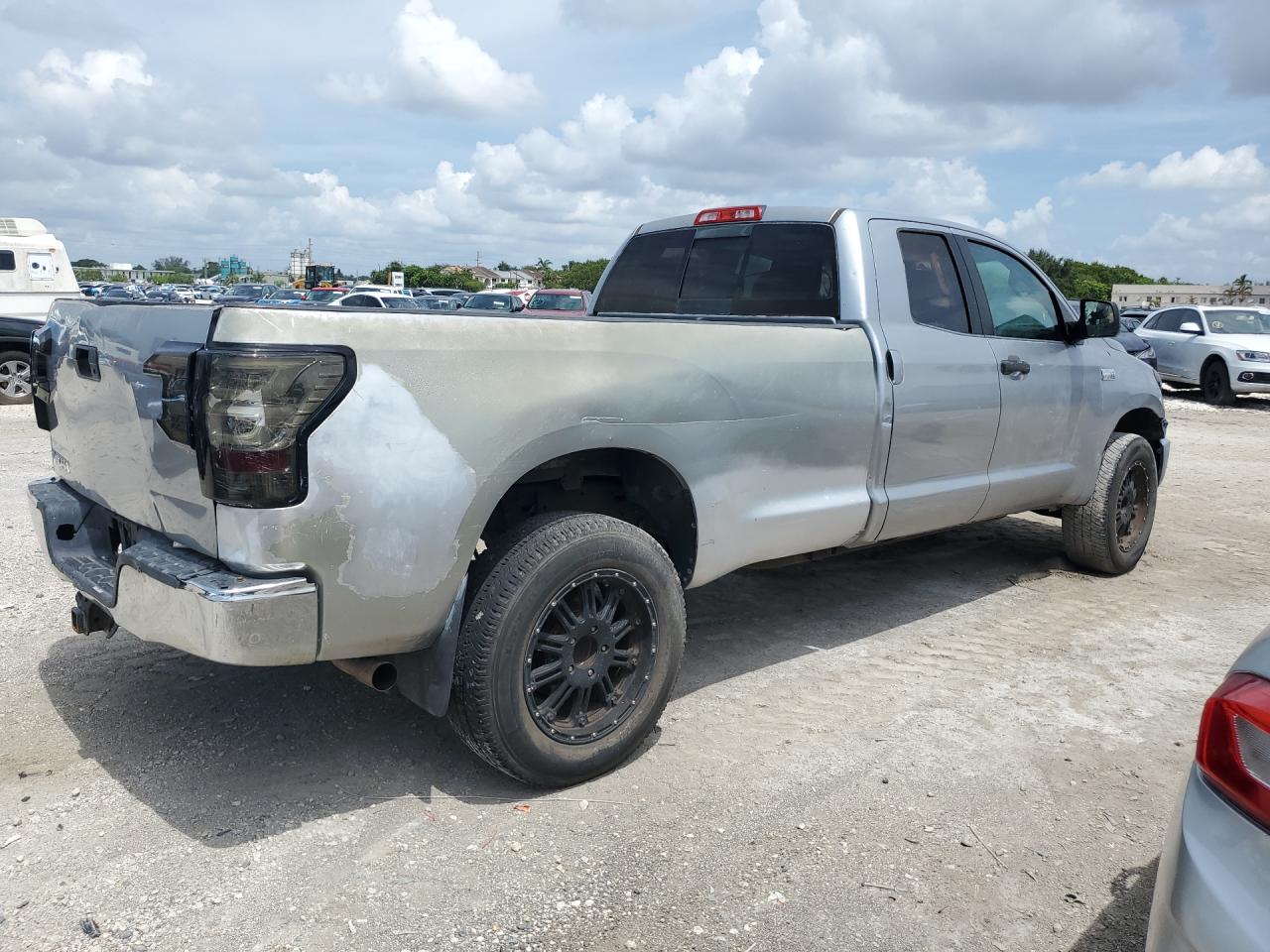 2010 TOYOTA TUNDRA