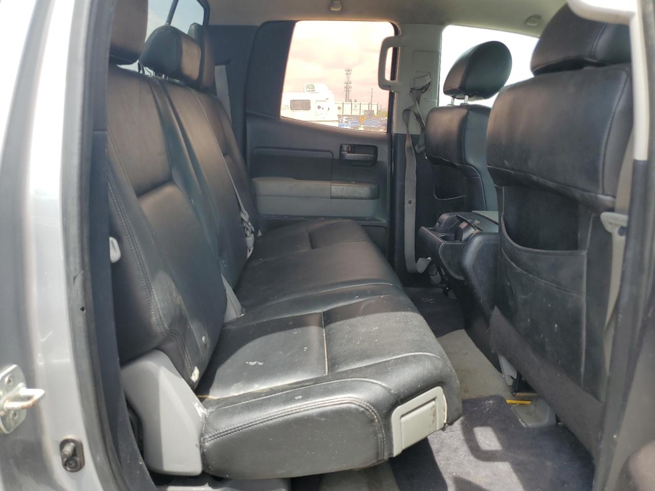 2010 TOYOTA TUNDRA