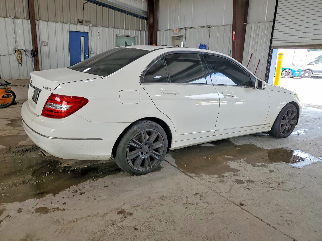 2013 MERCEDES-BENZ C-CLASS