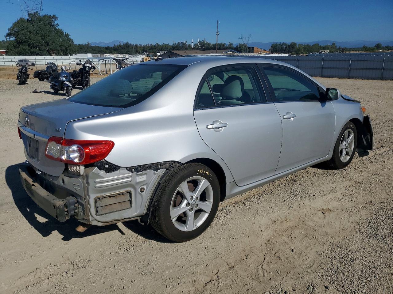 2013 TOYOTA COROLLA