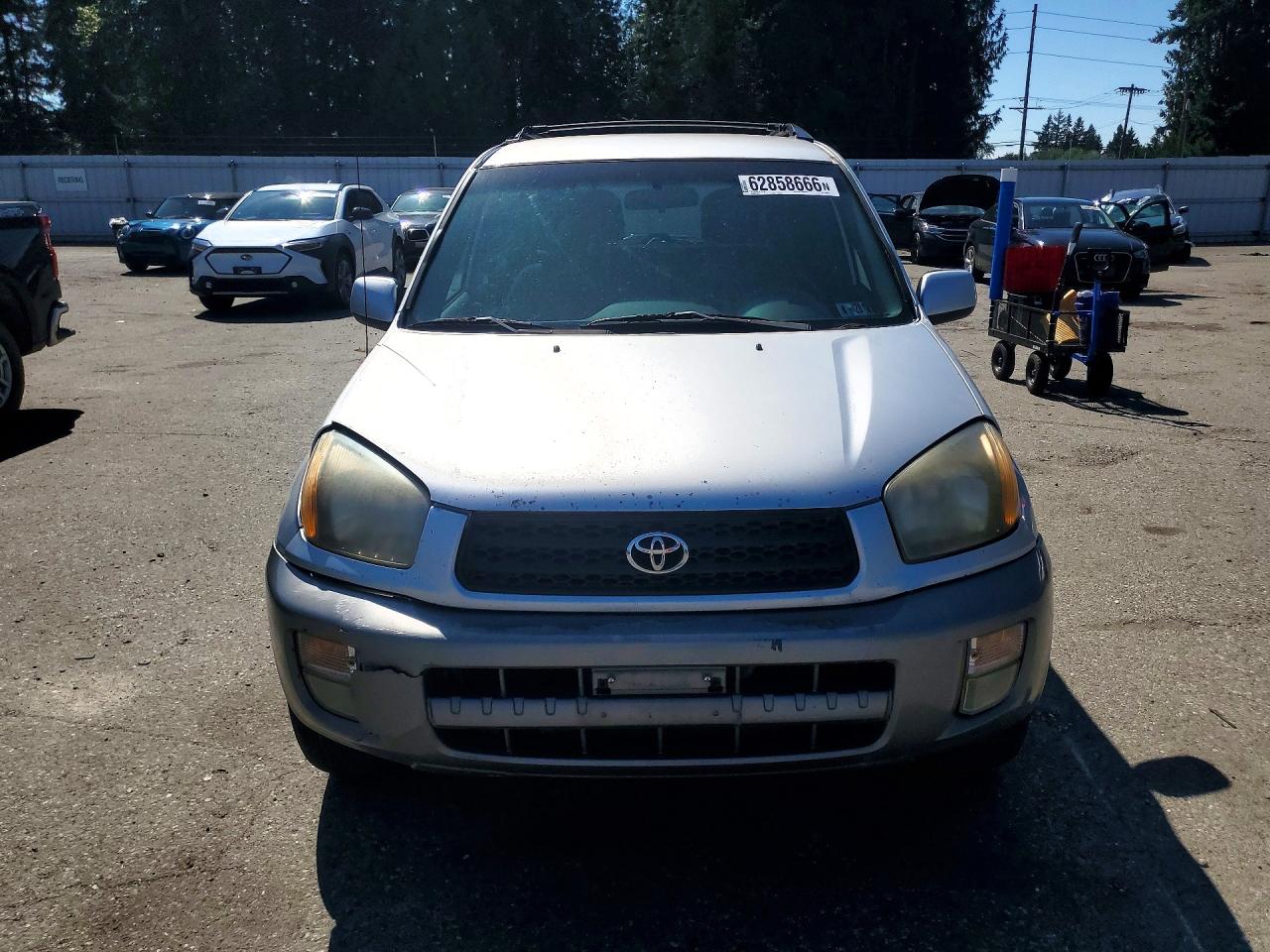 2001 TOYOTA RAV4
