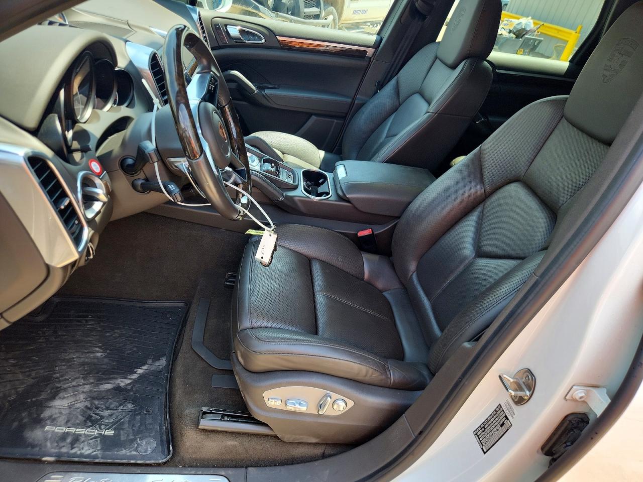 2018 PORSCHE CAYENNE