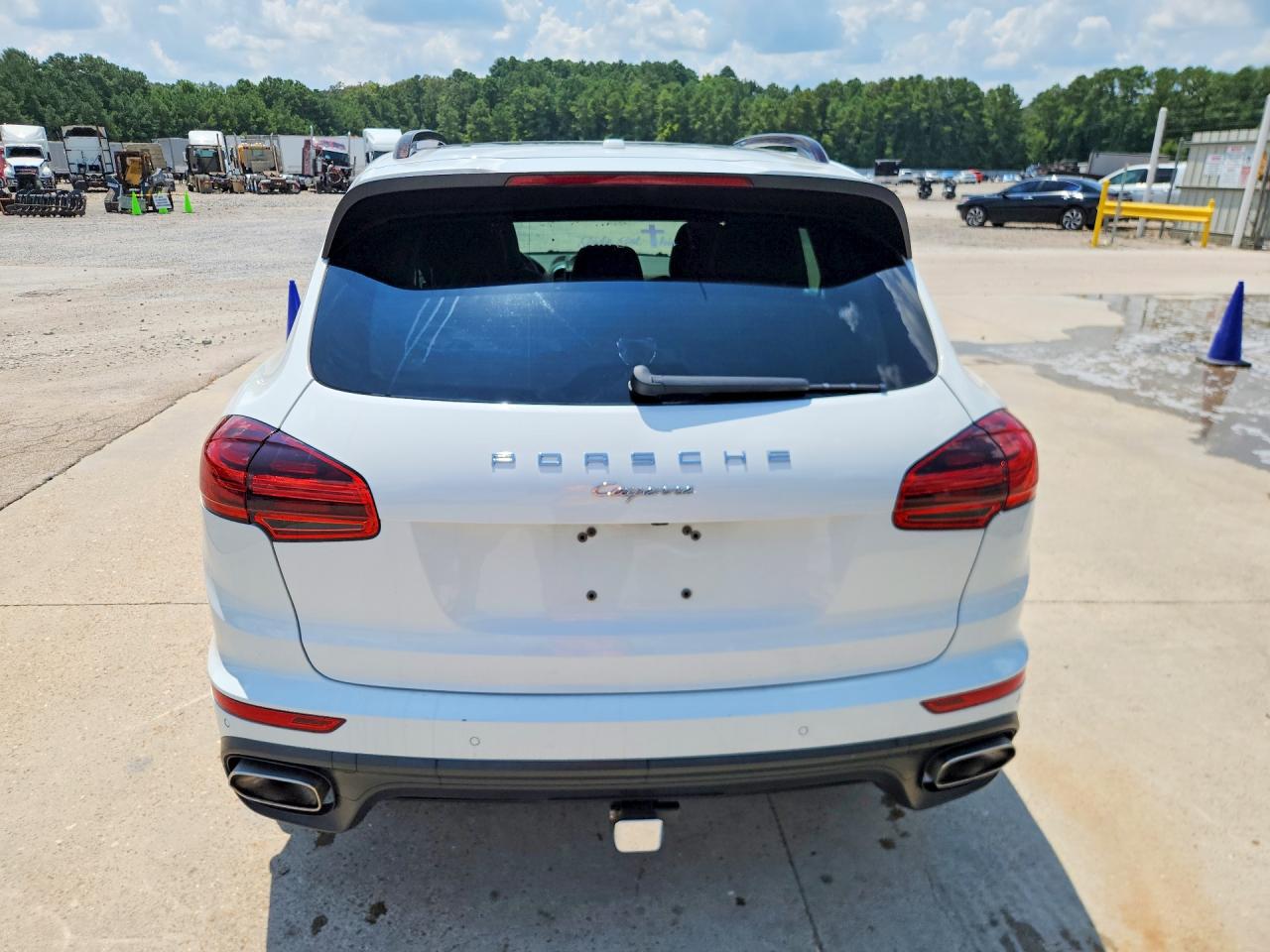 2018 PORSCHE CAYENNE