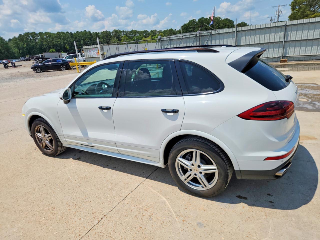 2018 PORSCHE CAYENNE