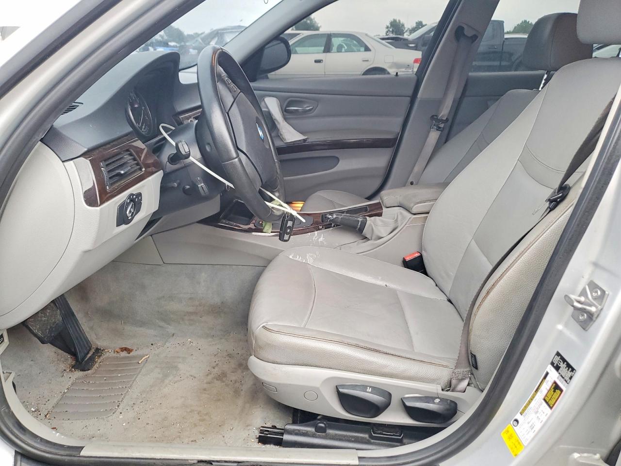 2011 BMW 3 SERIES
